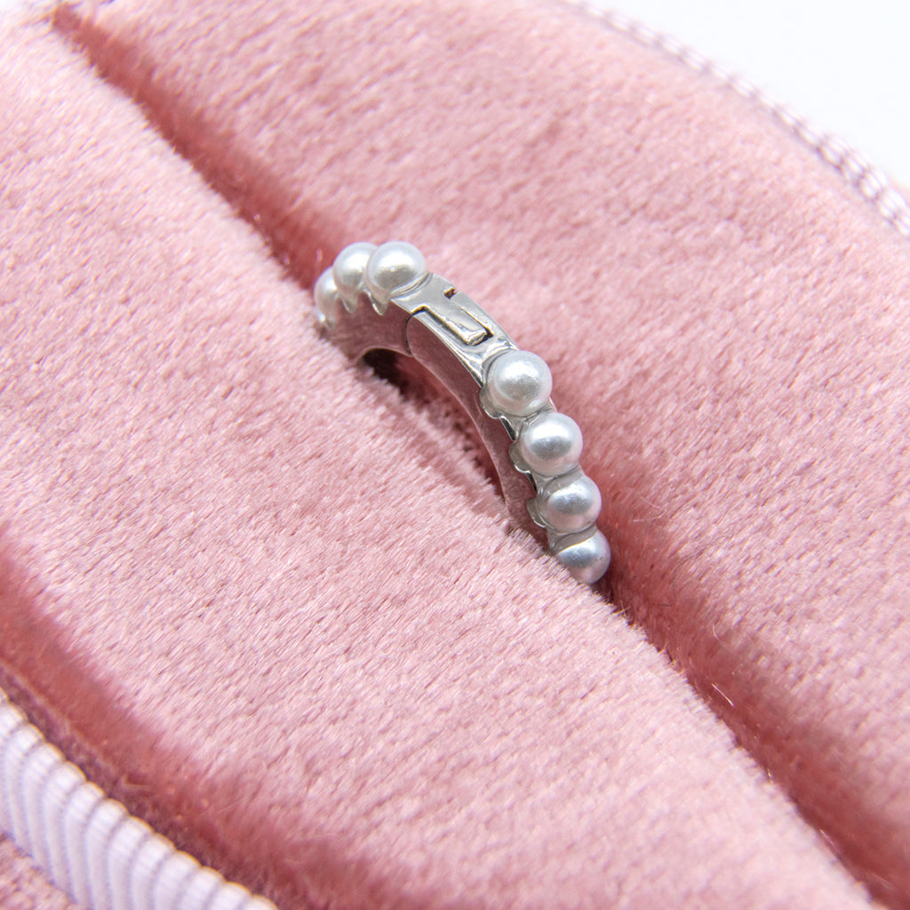 Huggie Perlas Plateada